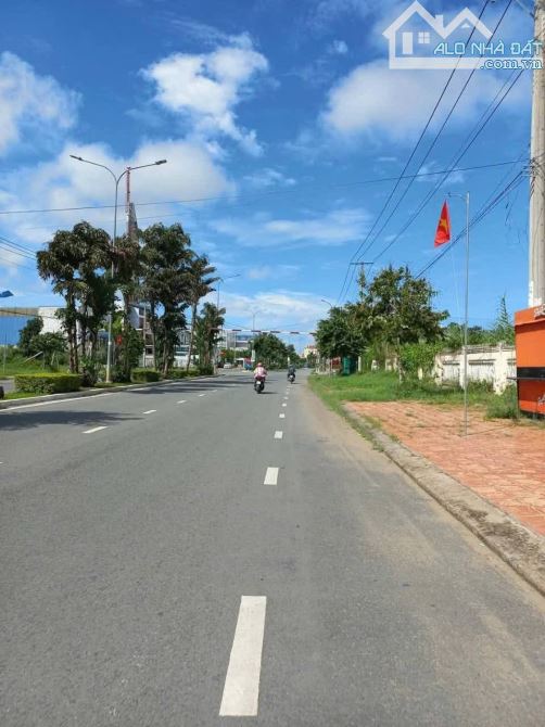 BÁN CẶP NỀN 3.258M2 MẶT TIỀN ĐƯỜNG NGUYỄN VĂN CỪ NỐI DÀI, PHƯỜNG AN BÌNH, TP CẦN TH
