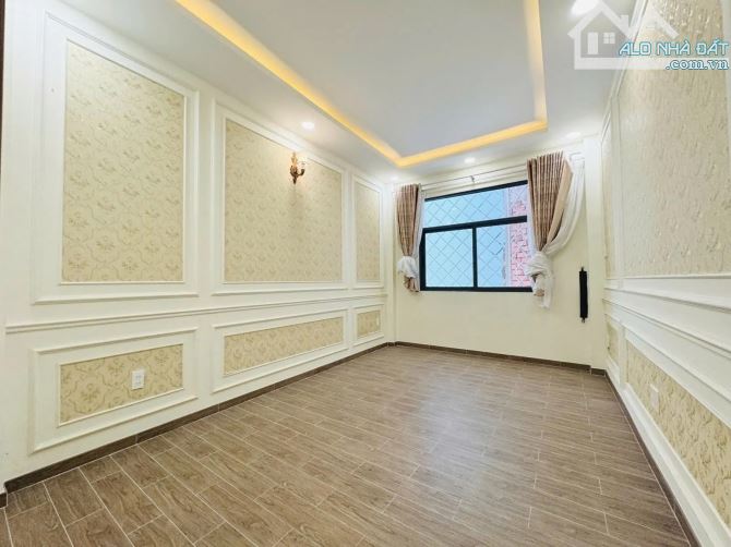 Nhà Mặt Tiền Đội Cung P.9, Q.11- 6 Tầng Đang Có Doanh Thu 400TR/1Năm Giá 12 Tỷ 8