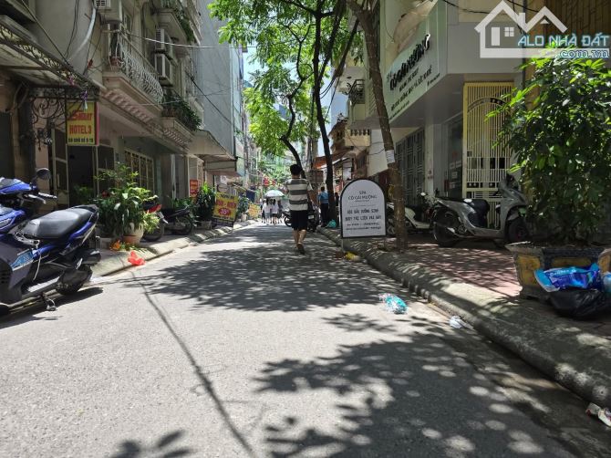 Bán nhà Nguyễn Chánh 60m2 giá 25.5 tỷ- Phân lô, ô tô tránh,vỉa hè,kinh doanh sầm uất