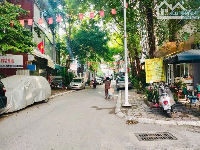 Bán đất Hoàng Hoa Thám-Ba Đình-lô góc-mặt ngõ KD-2 mặt ô tô tránh-nở hậu-127m-mặt tiền 10m