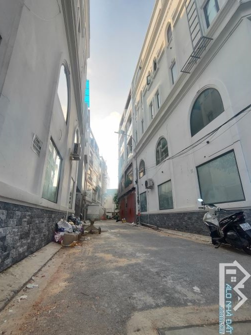 NGUYỄN VĂN NGHI GẦN BÌNH THẠNH- 4.4X22M, NỞ HẬU 5M, 4 TẦNG - 13.5 TỶ