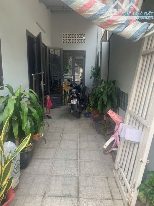 Bán nhà 3 Phòng ngủ gần Kha Vạn Cân ,Linh Tây Thủ Đức,Hẻm Xe HơiThông tứ phía,NGANG 5,7M
