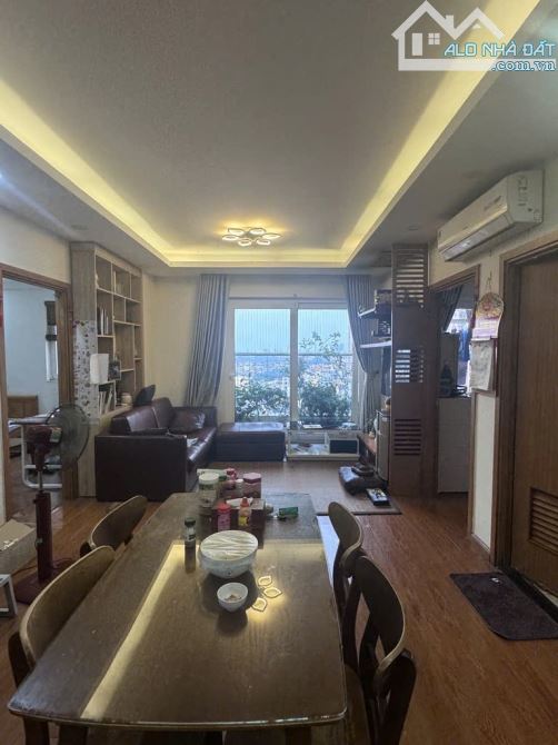 Bán Căn hộ CC trục chính Hồ Tùng Mậu, Giao thông thuận tiện 85m2, 3 ngủ  2 vệ sinh giá hơn