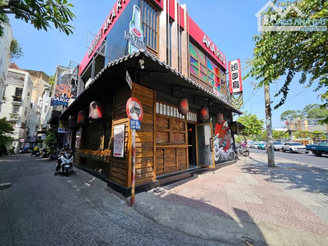 Siêu Rẻ - Siêu Hiếm - Góc 2 Mặt tiền CMT8, P. Bến Thành, Q.1 - DT: 8,5m x 17m - Giá: 85 Tỷ