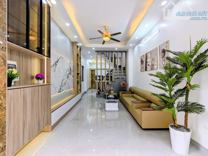 Đông Mỹ - Quốc Lộ 1A - 50m2 - Lô Góc - Xây Mới - Ô Tô Đỗ Cổng.