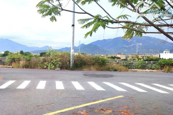 HÀNG HIẾM GIÁ RẺ LÔ TÁI ĐỊNH CƯ HÀ QUANG 2 GẦN SÔNG CHỈ 3TY600, SỔ HỒNG XÂY TỰ DO