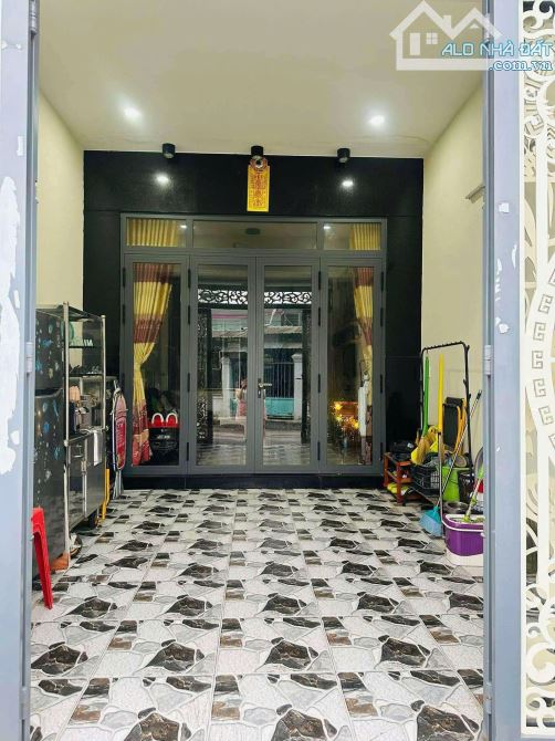 Bán nhà 1T1L 4x20.5m hoàn công, mặt tiền Bùi Thị Cội p. Tân Đông Hiệp gần TTYT Dĩ An