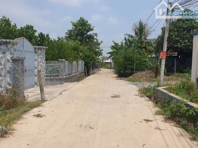 BÁN ĐẤT  TẠI LỘC GIANG – ĐỨC HÒA, LONG AN