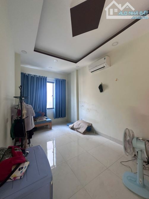 Nhà 3 tầng hẻm Lạc Long Quân Phước Tân dt 54m2 giá 4 tỷ