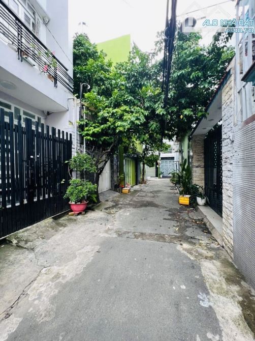 NHÀ Hẻm Xe Hơi THÔNG - 2 TẦNG – NGAY CV LÀNG HOA, P.9 GÒ VẤP – CHỈ 4.3 TỶ