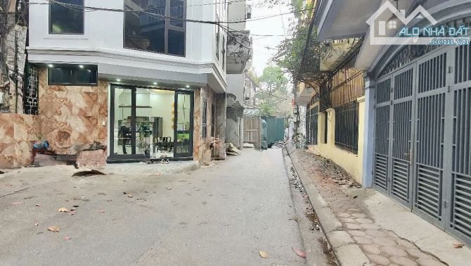 🏠 HOA KHÔI PHỐ KIM NGƯU – HAI BÀ TRƯNG | 33M² – 5 TẦNG – Ô TÔ TRÁNH, VỈA HÈ Ô TÔ ĐỖ CỬA