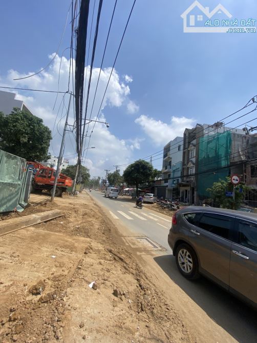 Cơ hội đầu tư lô đất 2 mặt tiền đường Nguyễn Thị Định, Thủ Đức, giá đầu tư cực tốt