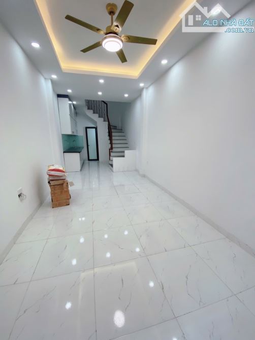 Nhà đẹp Quang Tiến 35m² x 5 tầng, mới tinh, nội thất cao cấp, ô tô gần - giá chỉ 6,5 tỷ