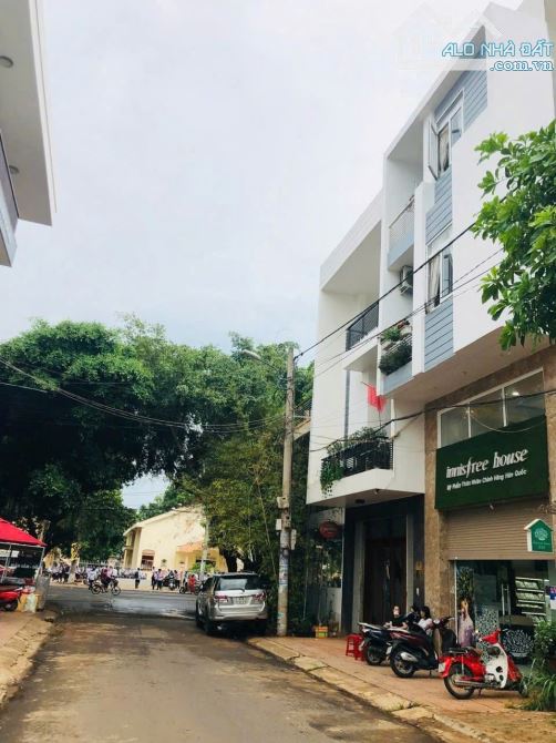 🏠 CẦN BÁN NHÀ ĐẸP – KẾ BÊN NGÂN HÀNG BẮC Á – TRẦN NHẬT DUẬT  📍 Vị trí trung tâm, thuận t