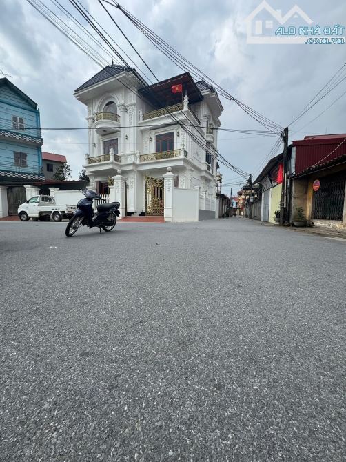 HÀNG HIẾM MẶT PHỐ KINH DOANH OTO TRÁNH VIEW HỒ THOÁNG MÁT