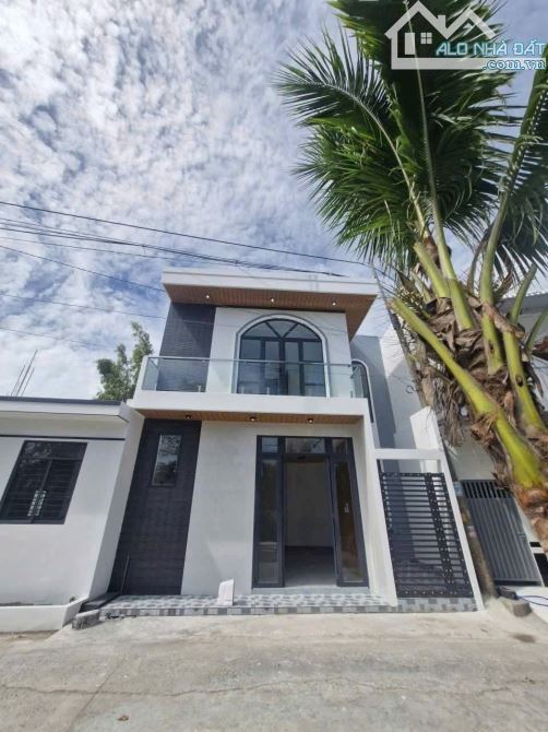 🍀🍀 BÁN NHÀ TRỆT LẦU TUYỆT ĐẸP - VIEW SÔNG - XÂY MỚI 💯 - LỘ Ô TÔ 👉 TẶNG KÈM MẶT TIỀN SÔ