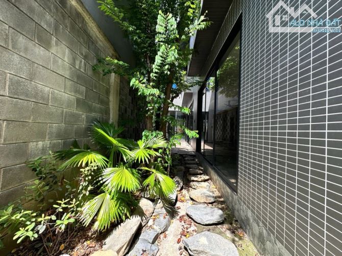 🍀 BIỆT THỰ GẦN BIỂN , DT: 302m2,  ĐƯỜNG PHẠM QUANG ẢNH - SƠN TRÀ -ĐÀ NẴNG