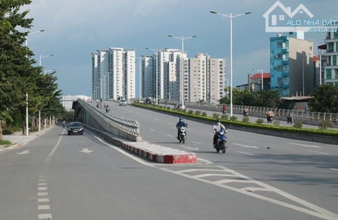 Bán nhà mặt phố Trịnh Văn Bô, 60m2, 3 tầng, lô góc, kinh doanh, giá 30 tỷ (có TL)