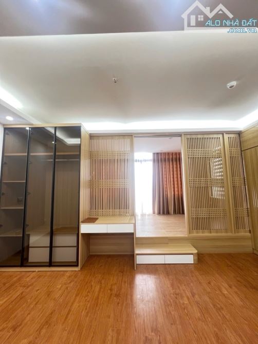 Bán nhà Xuân Đỉnh, 60m- 5tầng, nhà đẹp ở ngay, sát ô tô, hàng xóm Ngoại Giao Đoàn
