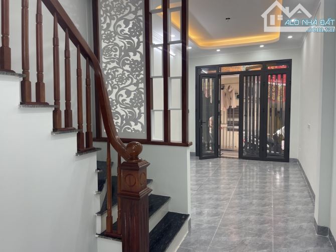 🏠 Hiếm, Cổ Nhuế, 42m2 chỉ 6.5 tỷ, dân xây, gần ô tô, lô góc, an sinh tuyệt vời