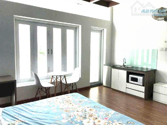 NÓNG -CHƯA ĐẾN 100TR/M2-BÁN ĐẤT TẶNG NHÀ 4 TẦNG-NGANG 4,9M -DÒNG TIỀN G40TR/THÁNG.
