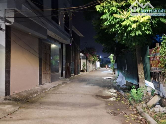 Bán nhà Phố An Dương Vương 60m2 Lô Góc ôtô đỗ cửa 5.5 tỷ có thương lượng