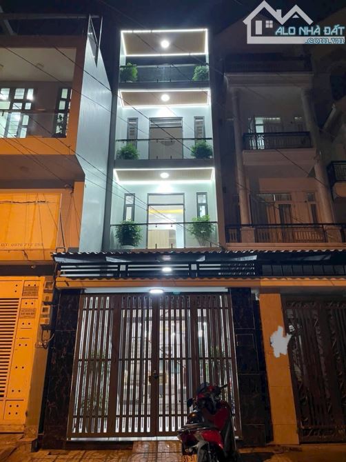 Nhà 4 tầng Mặt Tiền đường THẠNH XUÂN 43 phường TX Q12 DT 64,4m2 (4mx16m) đường 12m💰6,30Tỷ
