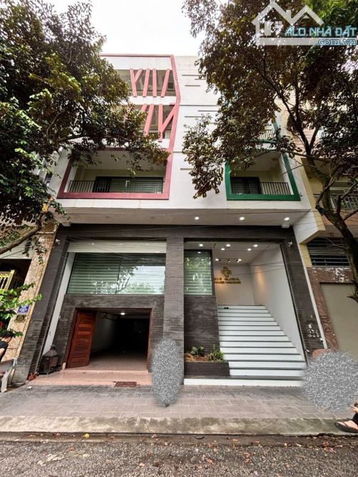 Cho thuê Building Tố Hữu 150m x 5 tầng thông sàn thang máy 55 triệu/tháng