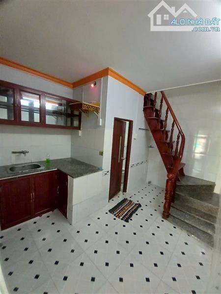 Bán Nhà Mã Lò, DT 27m2, 2Tầng Sổ Hồng Riêng, Nhỉnh 2Tỷ Xíu