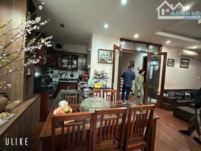 Bán Nhà Phố Khương Đình Lô Góc 62m x 5 Tầng MT 5.2 K/D Siêu Thị MN Giá 18 Tỷ Thanh Xuân