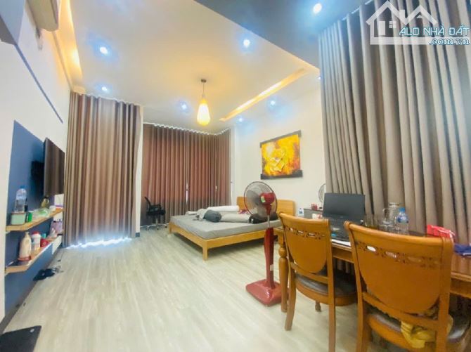 🎉🎉MẶT TIỀN KINH DOANH CỰC VIP- PHỐ HẢI CHÂU- DIỆN TÍCH LỚN 123M2- NGANG SIÊU RỘNG GẦN 10