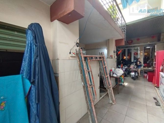 Cho thuê mặt bằng đường Trương Định