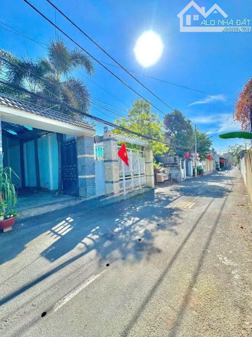 Cần bán nhà 1 trệt 1 lầu ở An Hòa Trảng Bàng 5x22 ( 113m2 ) 950 TRIỆU Sổ hồng riêng sang