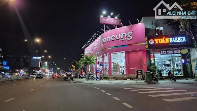 Siêu phẩm ngay Emart! Góc đường Dương Quảng Hàm Gò Vấp 11x26m, hầm 6 tầng HĐT: 200tr