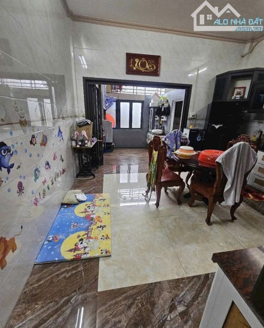 GẤP ! Bán nhanh nhà ở Thới Tam Thôn Hóc Môn 4x20 ( 82m2 ) 950 TRIỆU Sổ hồng riêng