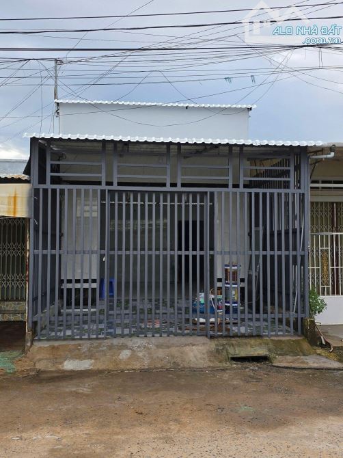 Bán nhà đẹp mặt tiền Lê Thị Siêng Củ Chi 5x26 ( 130m2 ) 840 TRIỆU Sổ hồng riêng sang tên