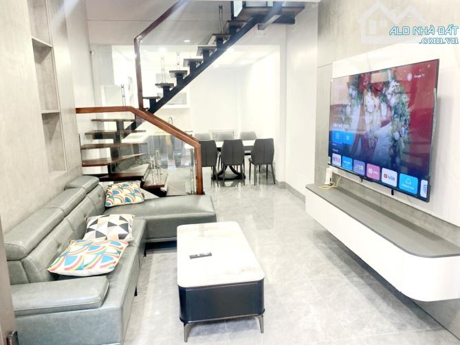 NHÀ PHỐ ĐÀM QUANG TRUNG - HÀNG XÓM AEON - 42M2 FULL NỘI THẤT - GIÁ CHỈ 8 TỶ.
