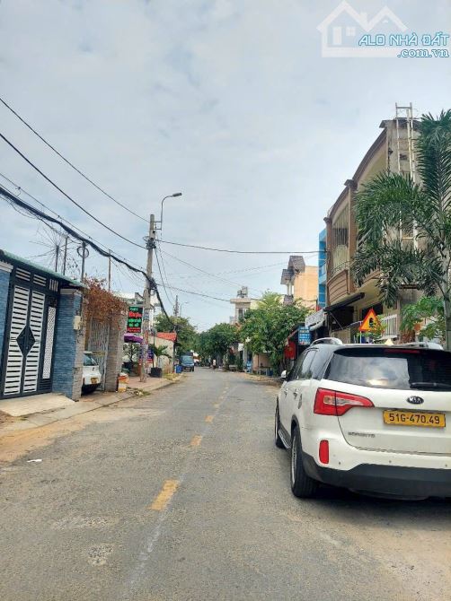 Bán lô đất mặt tiền xã Thới Tam Thôn, Hóc Môn