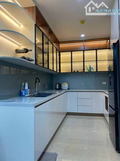Cho thuê gấp căn hộ làm Văn Phòng 3 Phòng ngủ, 2WC tại Garden Hill giá 12 triệu