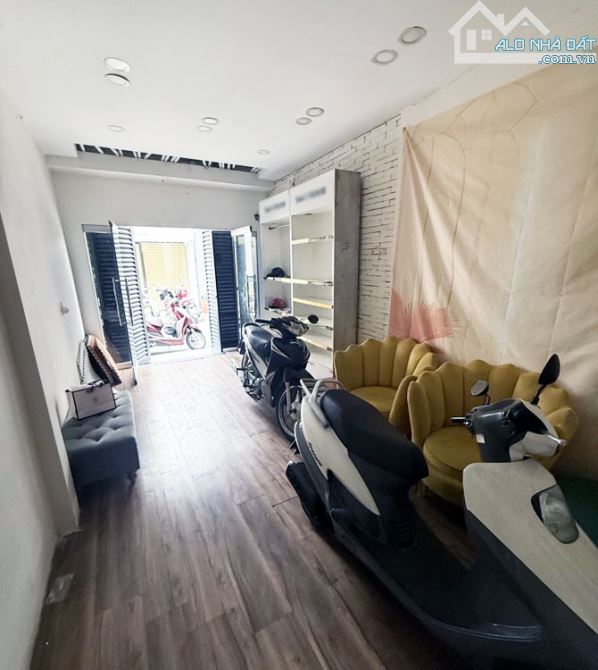 Nhà 3 tầng, Hẻm Xe Hơi, Lê Văn Sỹ, Tân Bình, 50m2, hơn 8 tỷ TL