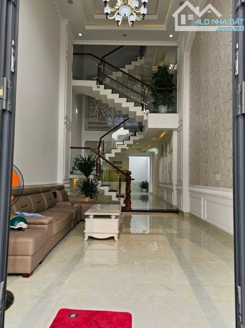 Nhà 4 tầng đường THẠNH XUÂN 22, phường THẠNH XUÂN, Q12, dt 87m2 (4mx22m) Hẻm Ôtô GIÁ 6,8Tỷ