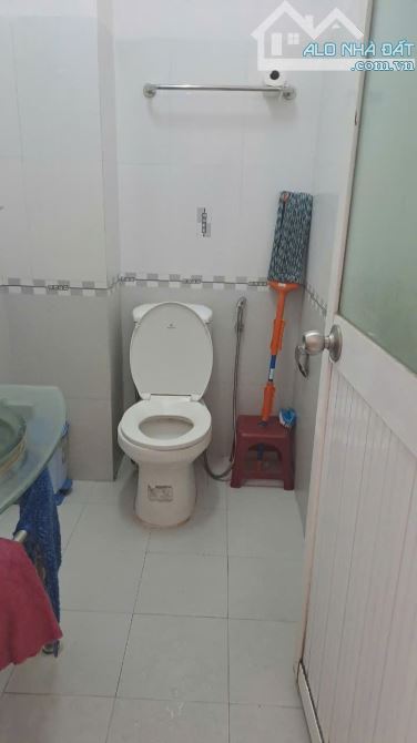 CẦN VỐN LÀM ĂN BÁN GẤP CĂN NHÀ HẺM OTO TUỆ TĨNH NHA TRANG