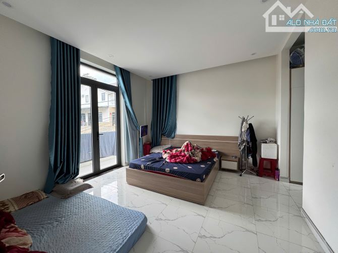 VILLA HAI MẶT TIỀN ĐÃ HOÀN CÔNG ĐƯỜNG DANKIA Ô TÔ NÉ NHAU THOẢI MÁI P7 ĐÀ LẠT