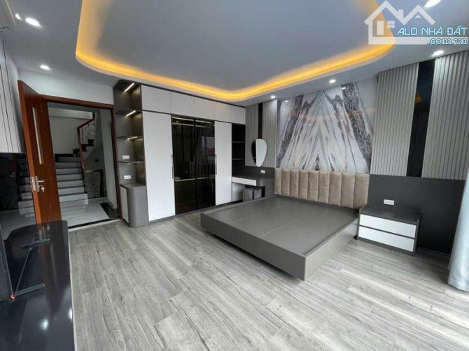 HIếm!Nhà Thạch Bàn,phân lô,ô tô tránh,140M,MT 6.5M,KD đỉnh,gara ô tô,giá đầu tư 21 tỷ
