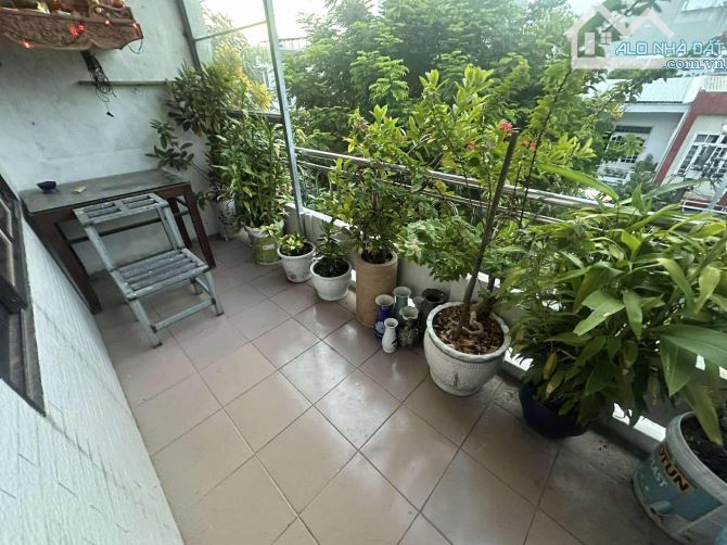 🏡 BÁN ĐẤT TẶNG NHÀ 3 TẦNG KIÊN CỐ – MT NGUYỄN DUY HIỆU, SÁT BIỂN   • DT: 85m² 👉 Giá 10.x