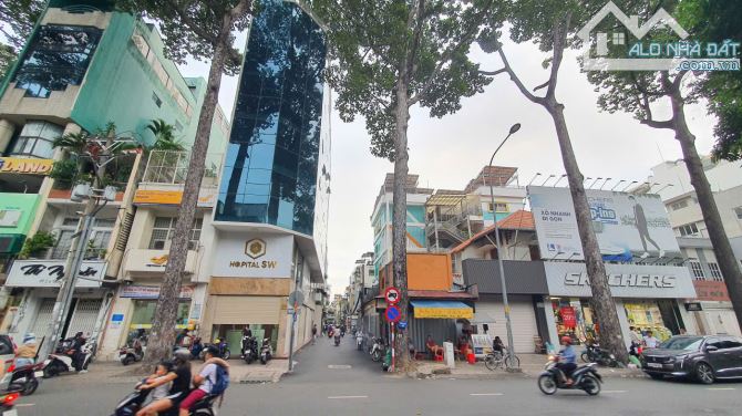 Building hầm 9 tầng góc 2 mặt tiền đẹp đường Cao Thắng Quận 3 – HDT: 170 Triệu