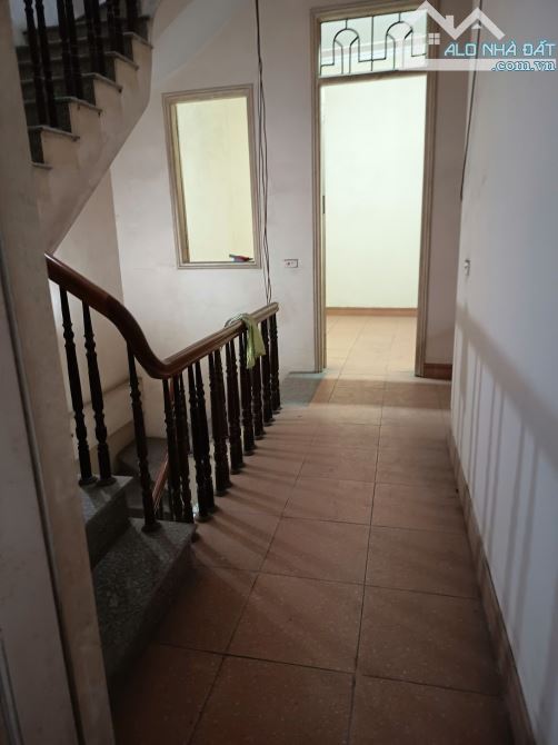 BÁN NHÀ ĐẸP – LÔ GÓC – Ô TÔ TRÁNH – GẦN VINCOM ĐAN PHƯỢNG 60M2, MT 5m giá 8.x tỷ