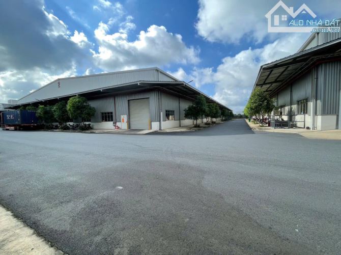 CHO THUÊ KHO XƯỞNG 2400M2 CÔNG NGHIỆP,ĐỒNG NAI. GIÁ 4,4$/M2,/THÁNG