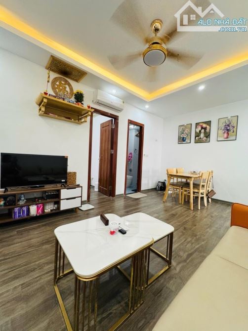 Căn hộ chung cư Kim Văn Kim Lũ - 3 ngủ về ở ngay . Giá 60tr/m2