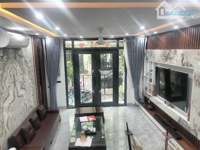 Bán nhà Xuân Đỉnh, 36m chỉ 7 tỷ, ô tô vào nhà, hàng xóm Ngoại Giao Đoàn, an sinh đỉnh